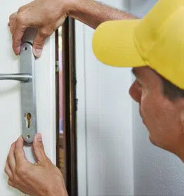 Garden City NY Locksmith Store Garden City, NY 516-535-9670 - changing-locks